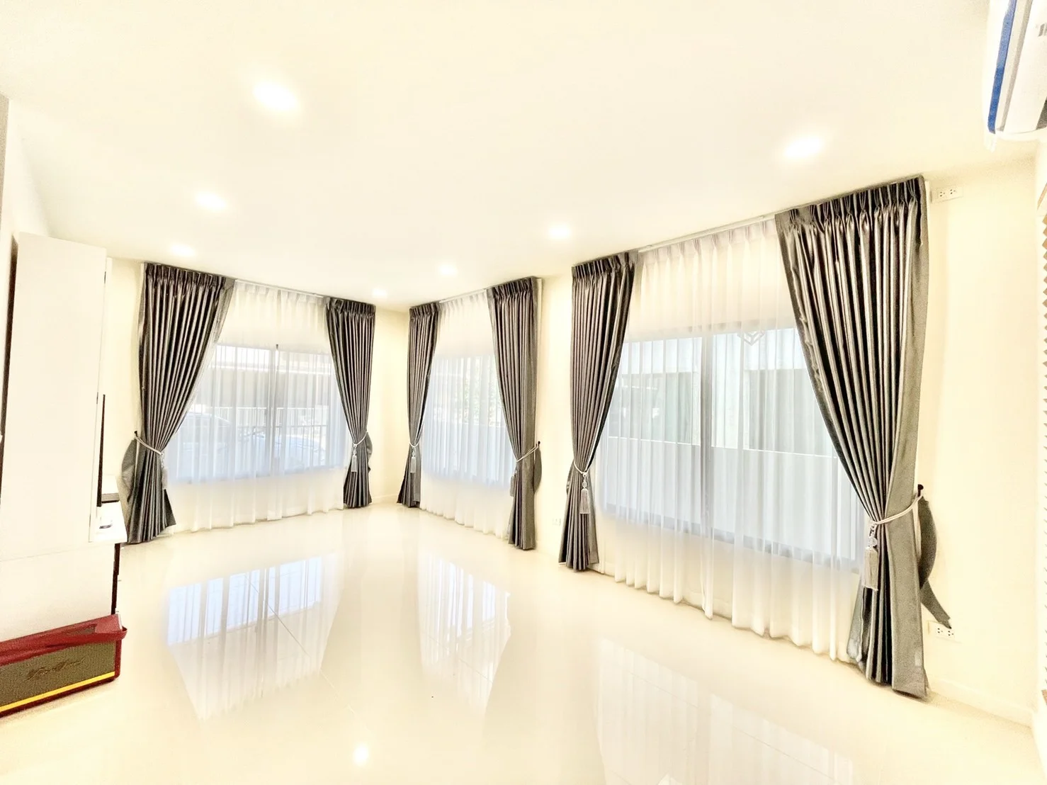 Gallery image 2