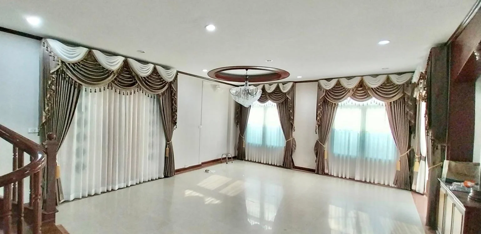 Gallery image 8